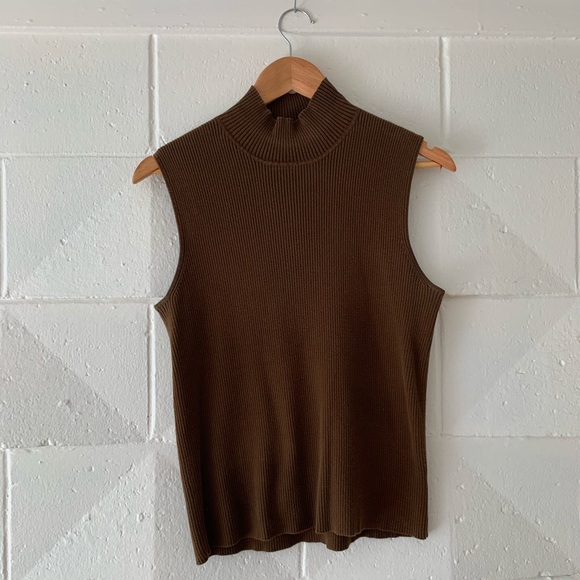 Jones New York Tops - Vintage Sleeveless Knitted Turtleneck